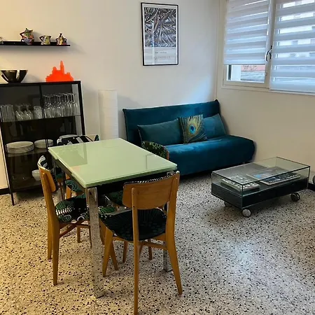T2 Joliette Apartman *